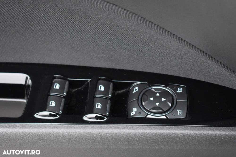 Ford Mondeo 2.0 EcoBlue Titanium - 16