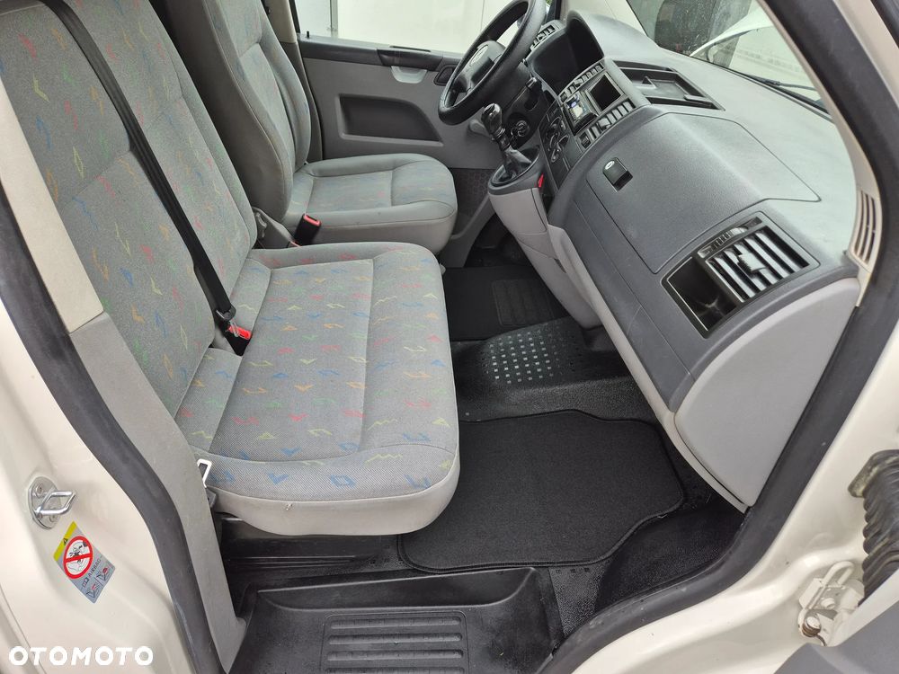 Volkswagen Transporter T5 - 14