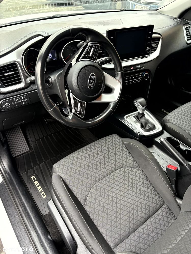 Kia Ceed 1.4 T-GDI M DCT - 22