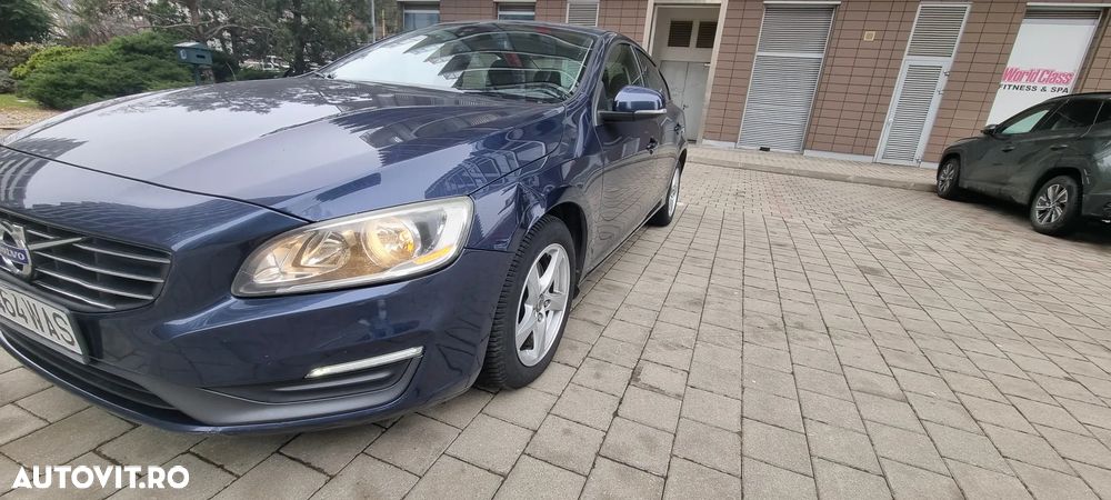 Volvo S60 D2 Start-Stop Momentum - 2