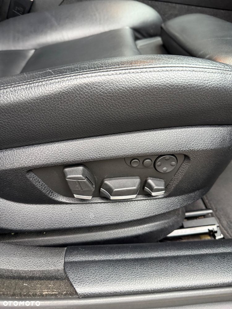 BMW Seria 5 520d - 31