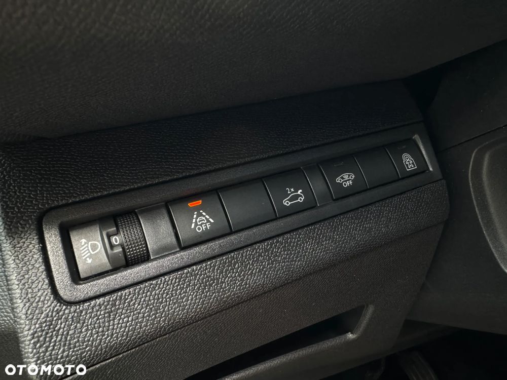 Peugeot 3008 1.2 PureTech Allure Pack S&S EAT8 - 29