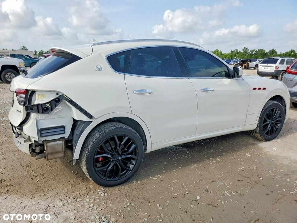 Maserati Levante Q4 - 4