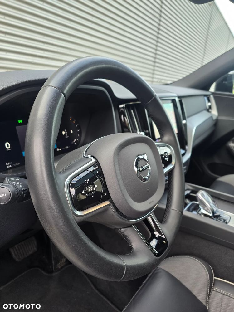 Volvo XC 60 B4 D AWD Ultimate Bright - 17