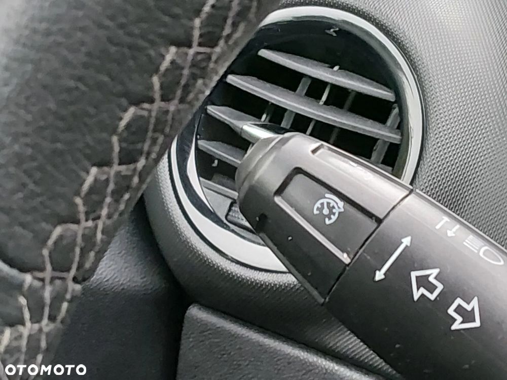 Opel Corsa 1.4 16V 150 Jahre - 24