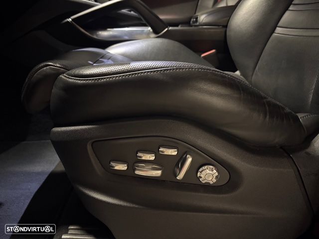 Porsche Cayenne Turbo Tiptronic S - 10