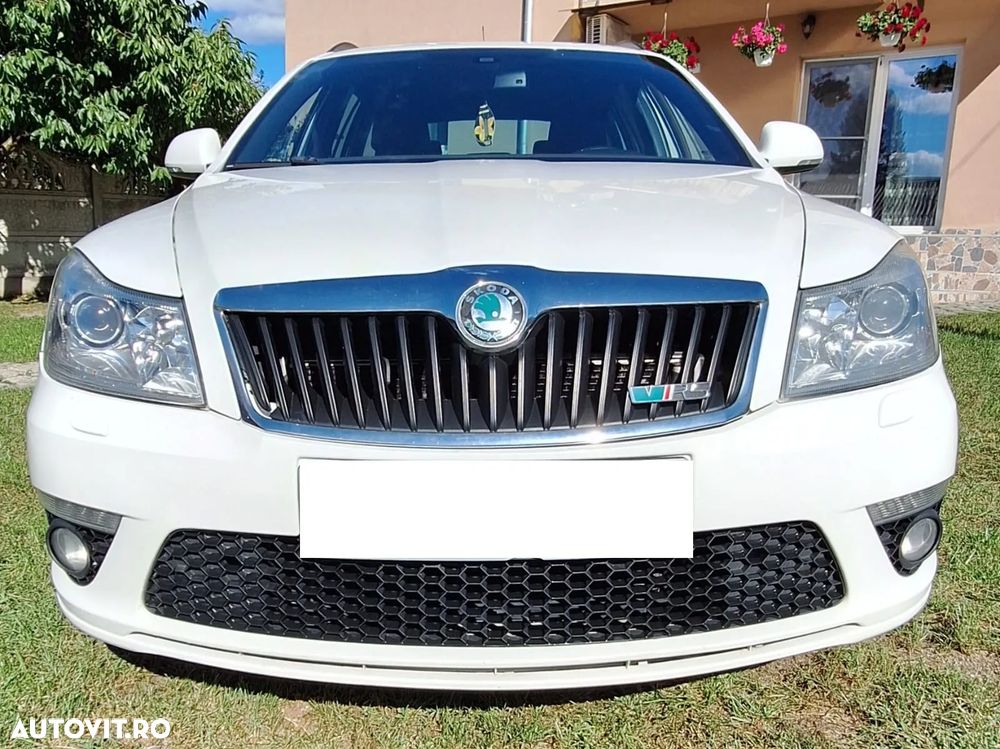 Skoda Octavia Combi 2.0 TDI DPF RS - 1