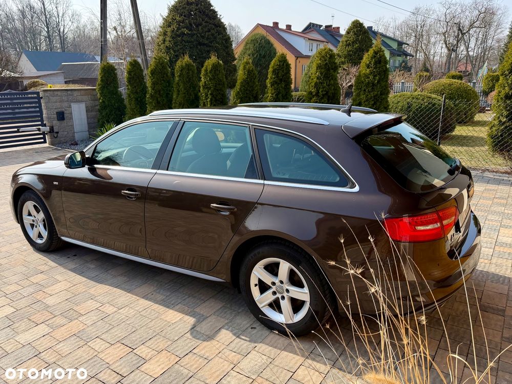 Audi A4 Avant 2.0 TDI DPF clean diesel multitronic S line Sportpaket - 4