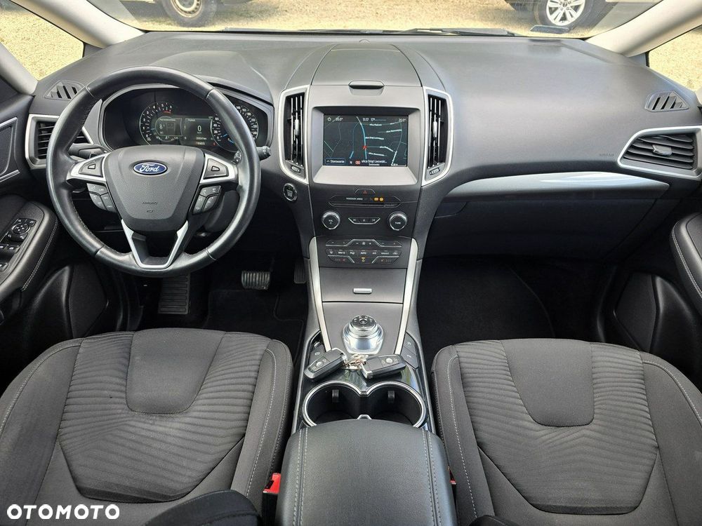 Ford S-Max - 8