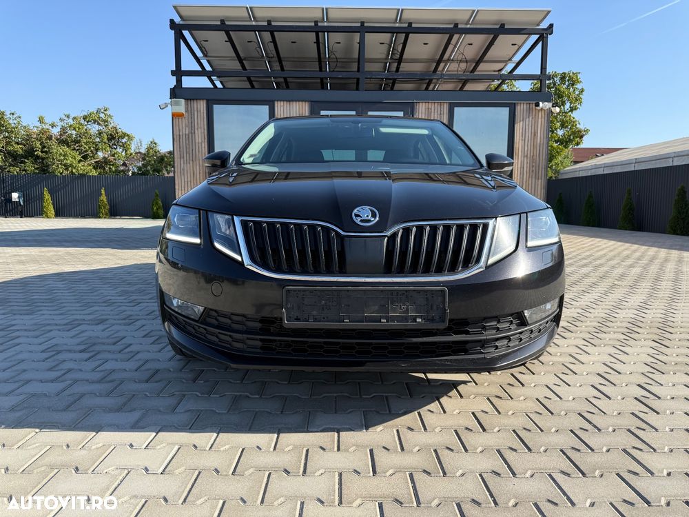 Skoda Octavia 2.0 TDI DSG Ambition - 4