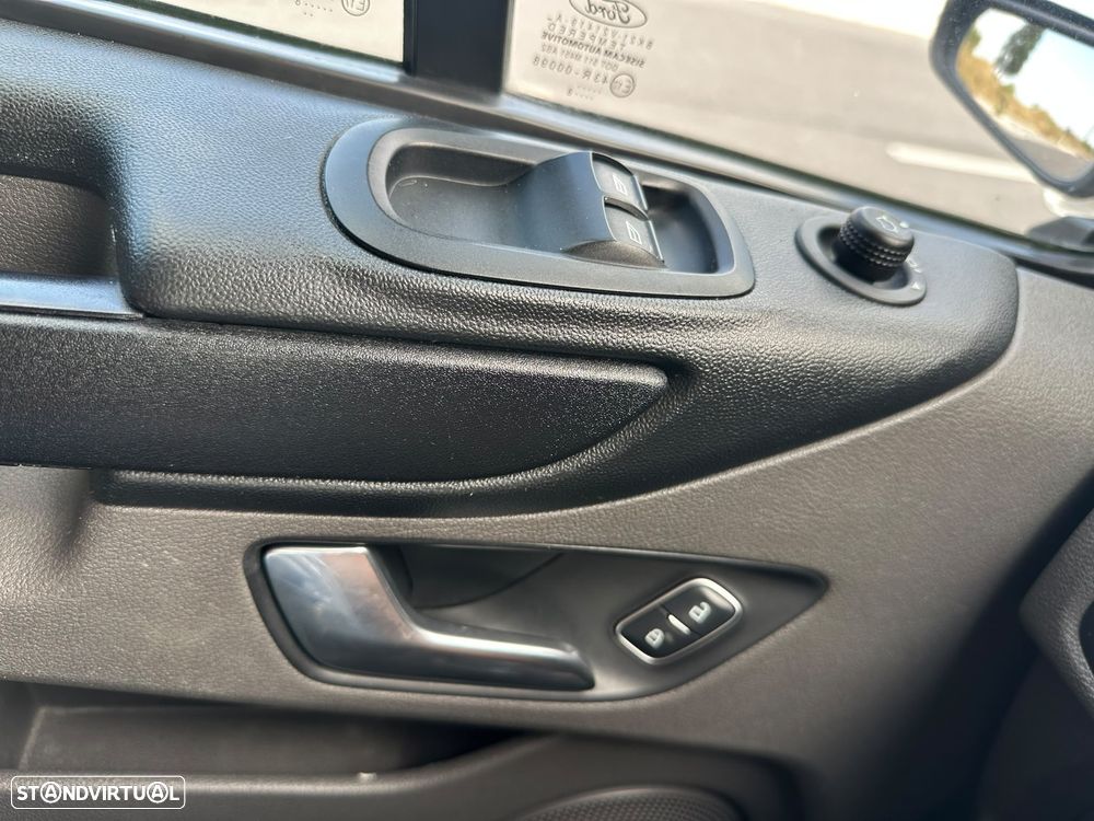 Ford Transit Custom 2.0 TDCi L1H1 Caix-Automática - 29