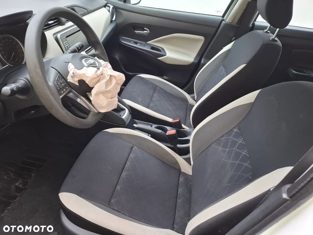 Nissan Micra 1.0 Visia Plus - 13