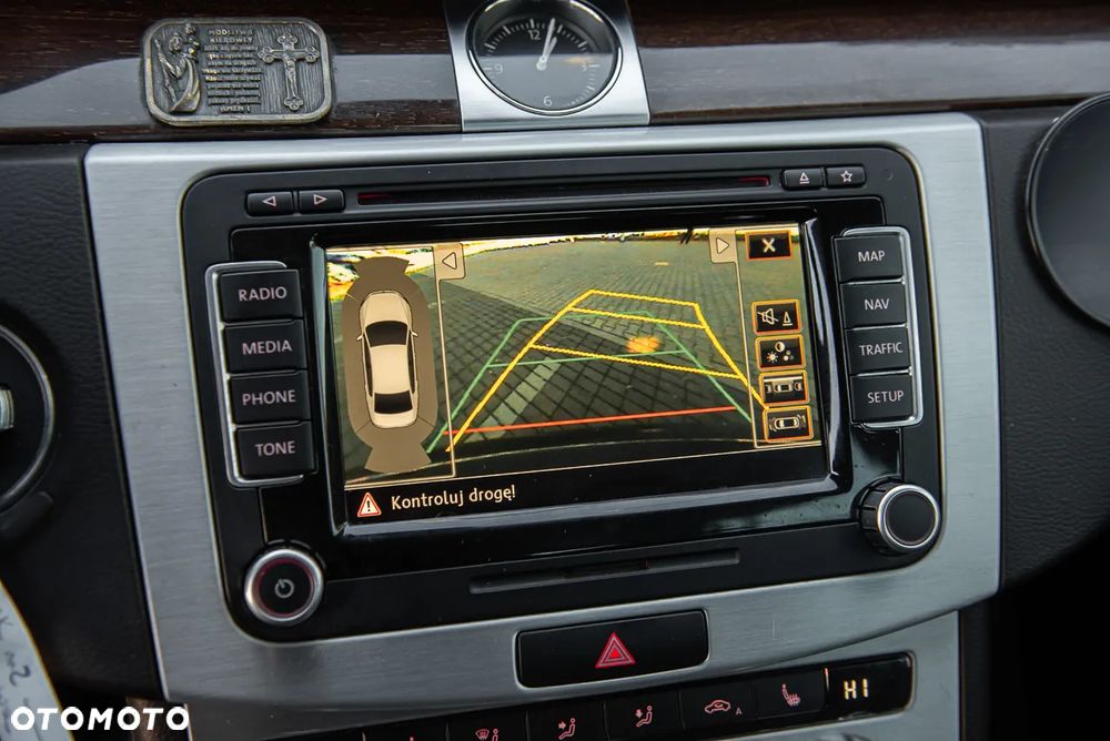 Volkswagen Passat - 23