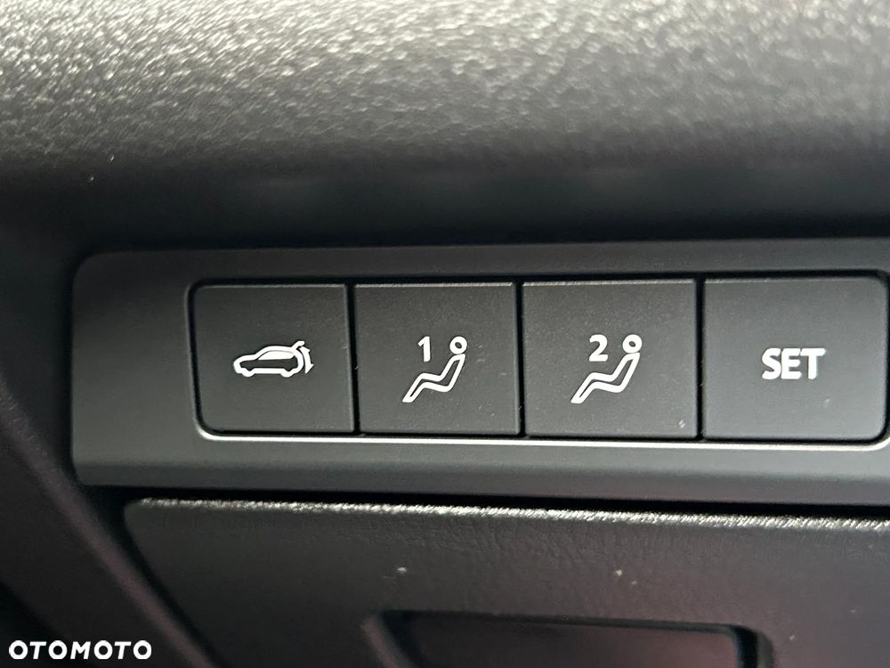 Mazda CX-30 SKYACTIV-X 2.0 M-Hybrid SELECTION - 32