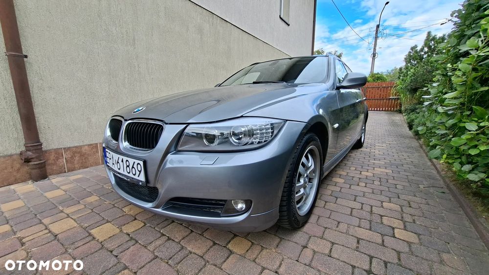 BMW Seria 3 320d xDrive DPF - 2