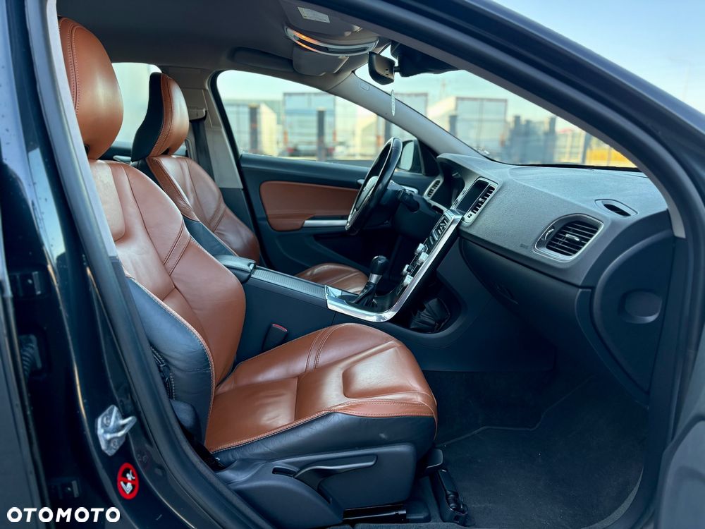 Volvo S60 ver-t3-momentum - 14