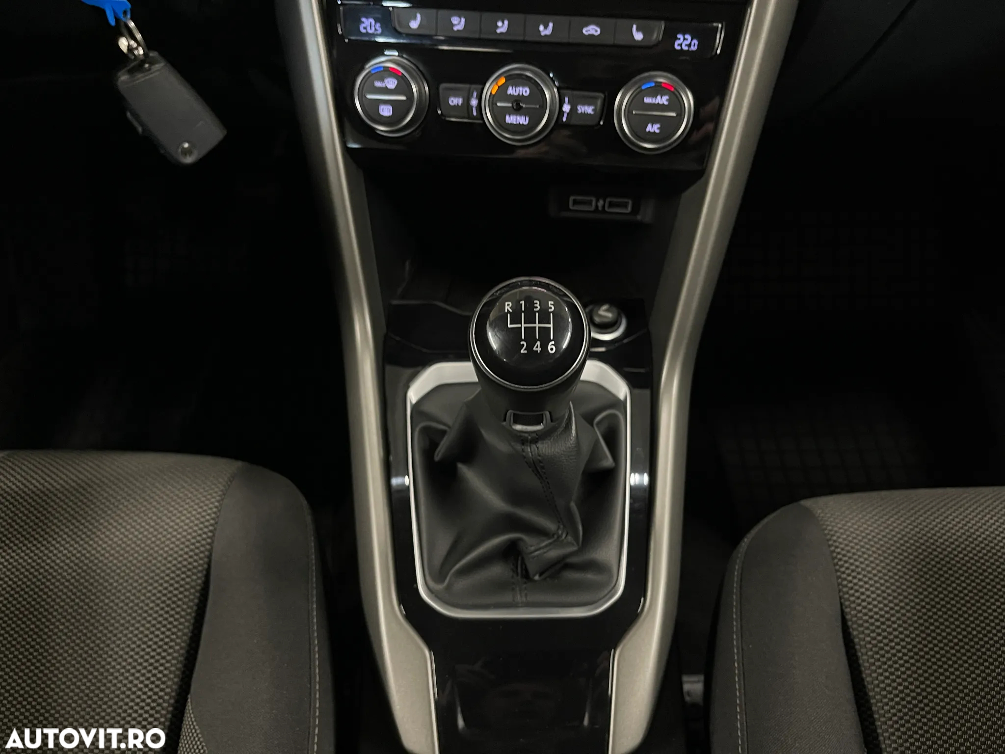 Volkswagen T-ROC 1.0 TSI Design - 26