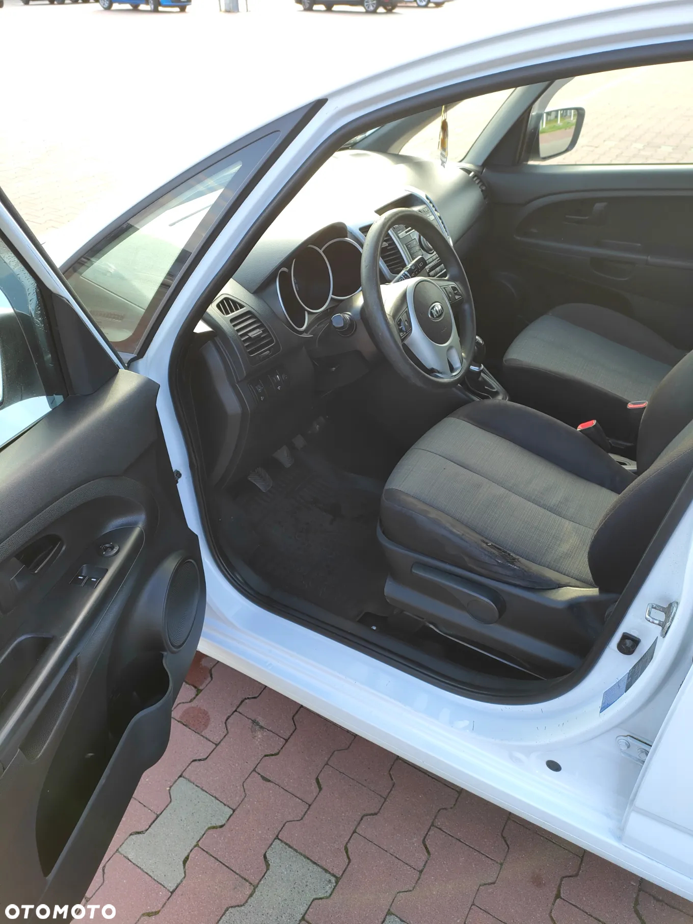 Kia Venga - 7