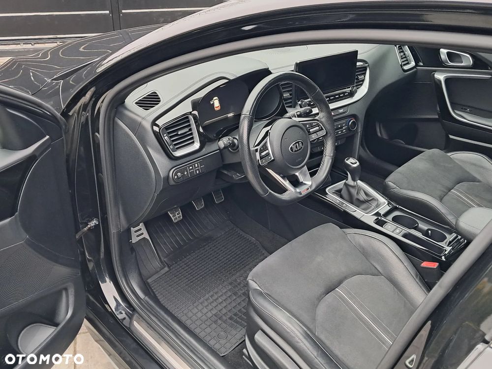 Kia ProCeed 1.5 T-GDI OPF GT LINE - 16