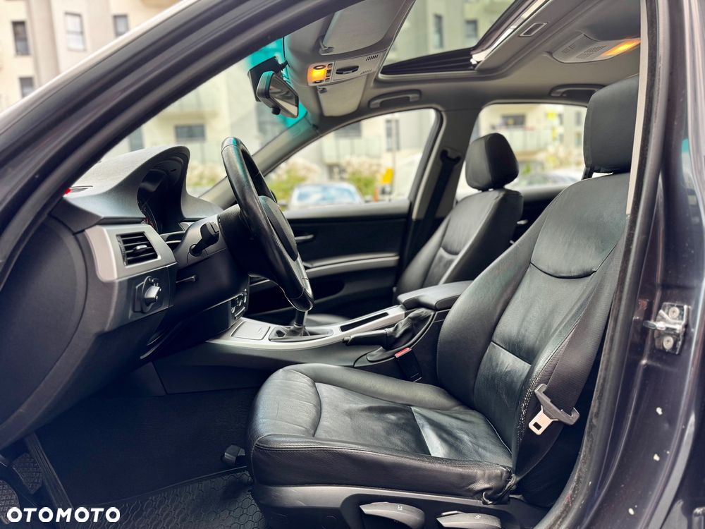 BMW Seria 3 318d - 12