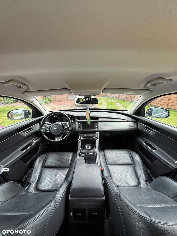 Jaguar XF 2.0 i4D AWD Prestige - 26