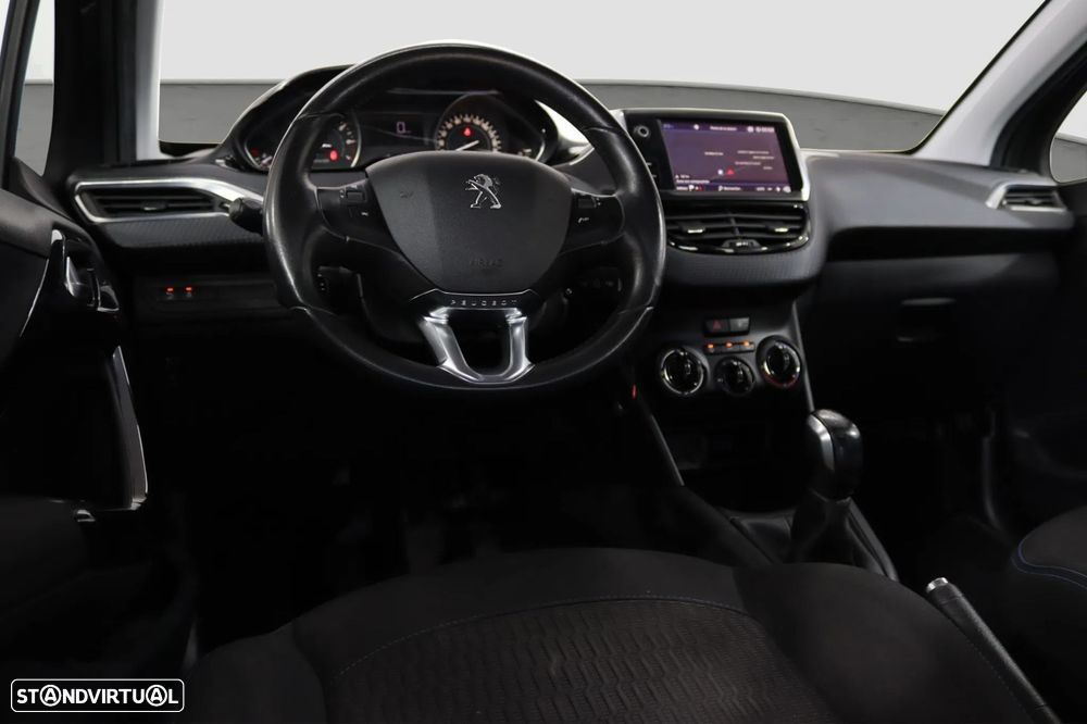 Peugeot 208 1.2 VTi Active - 4