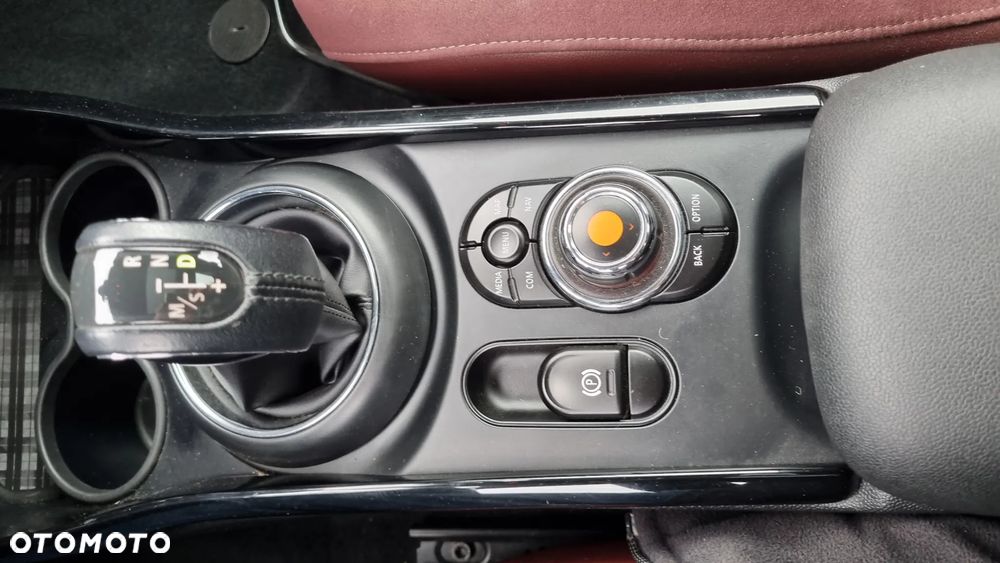 MINI Clubman One Essential Trim - 36