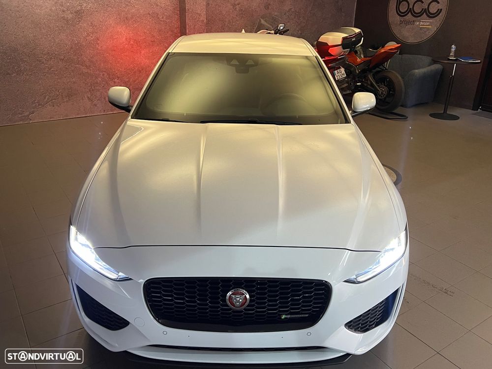 Jaguar XE 2.0 D R-Dynamic S - 3