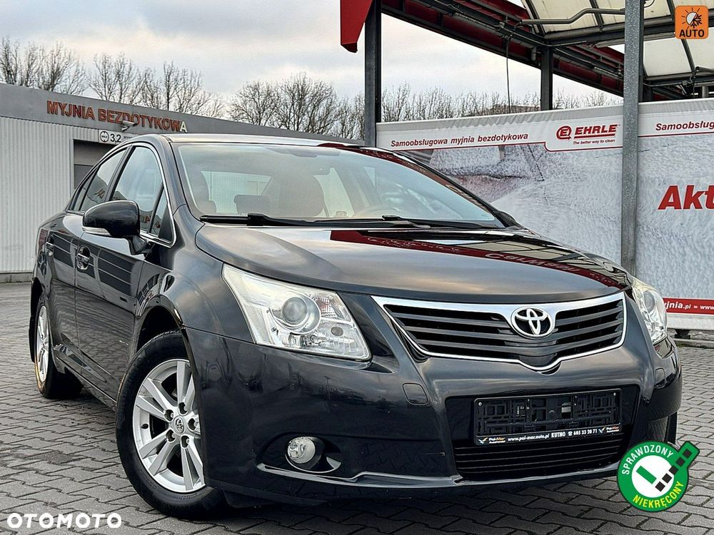 Toyota Avensis - 1