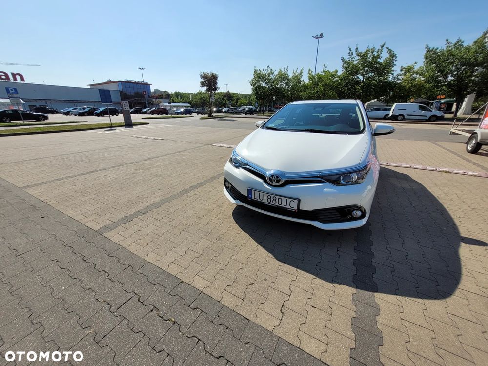 Toyota Auris 1.6 Premium - 6