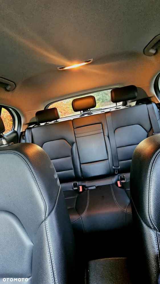 Mercedes-Benz GLA 250 7G-DCT Urban - 6