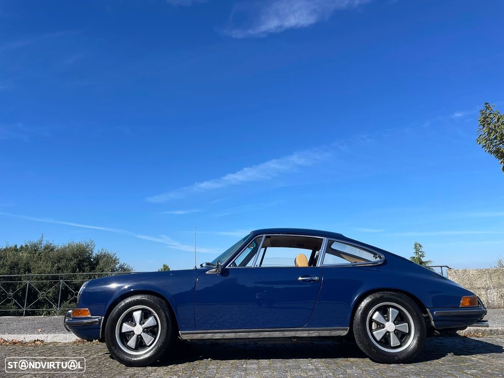 Porsche 911 Série F - 1