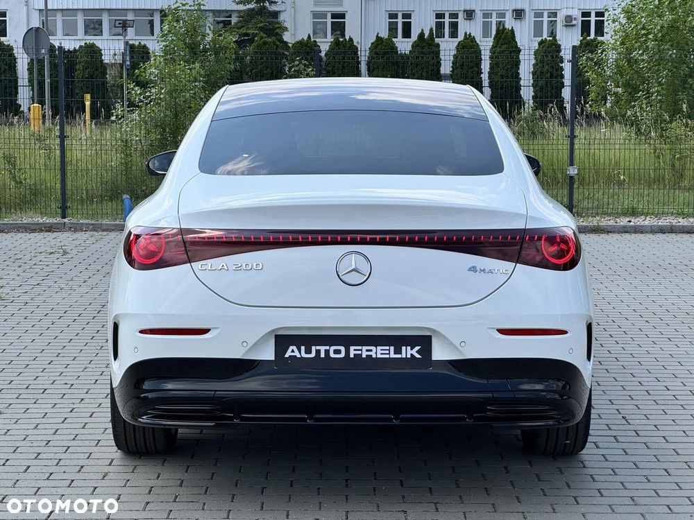 Mercedes-Benz CLA 200 mHEV 4-Matic 8G-DCT - 11