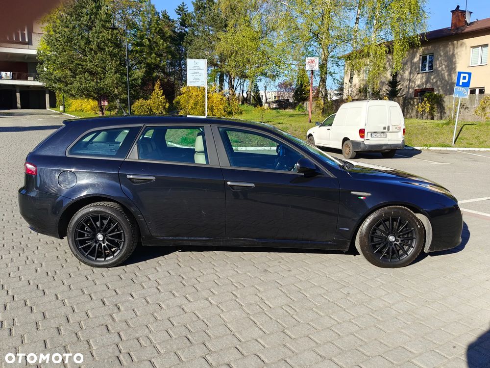 Alfa Romeo 159 1.9 JTDM 8V DPF Distinctive - 9
