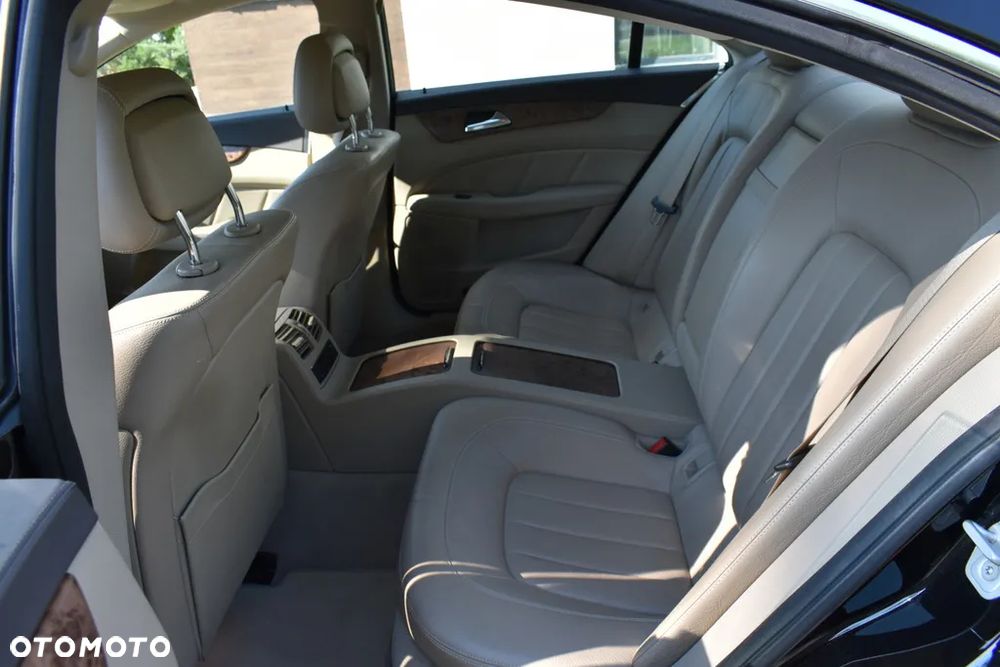 Mercedes-Benz CLS - 13