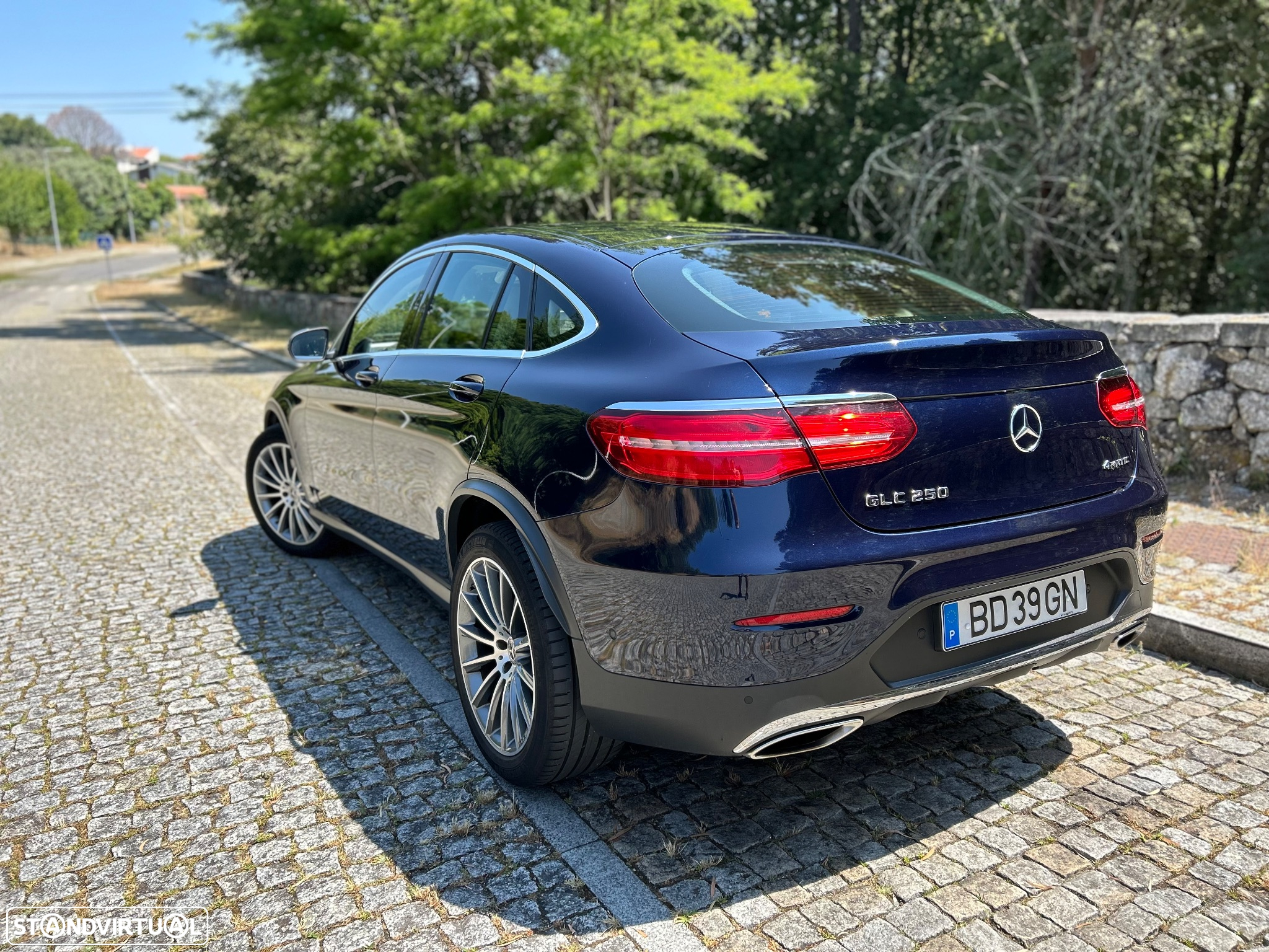 Mercedes-Benz GLC 250 Coupe 4Matic 9G-TRONIC AMG Line - 4