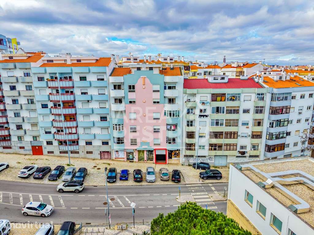 Garagem/Arrecadação com 31,5 m2 no Feijó (Almada) - Grande imagem: 3/20