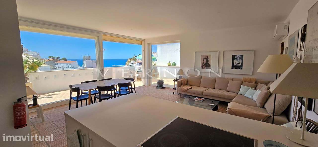 Moradia Moderna Renovada com Vista Mar e Rooftop no Centro de Carvoeir - Grande imagem: 2/27