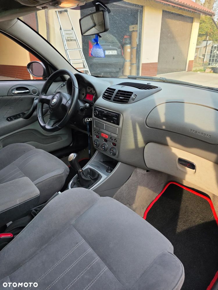 Alfa Romeo 147 1.6 Twin Spark Distinctive - 6