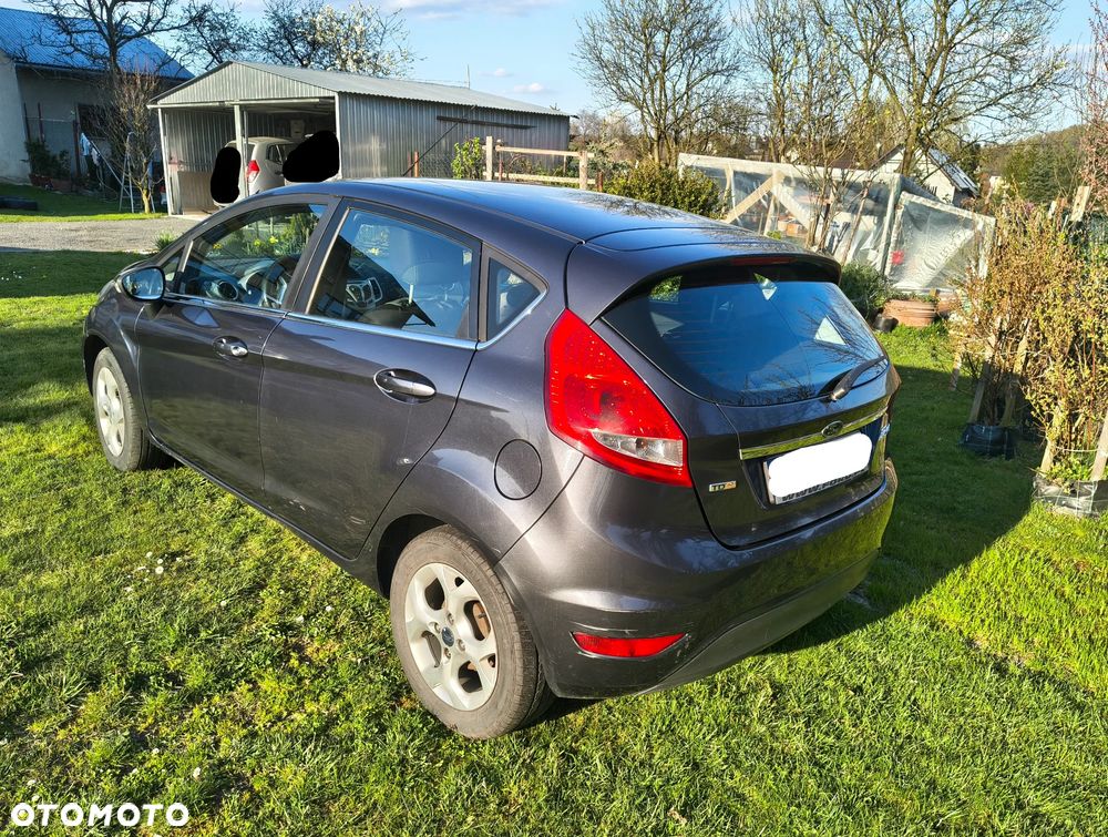 Ford Fiesta - 7