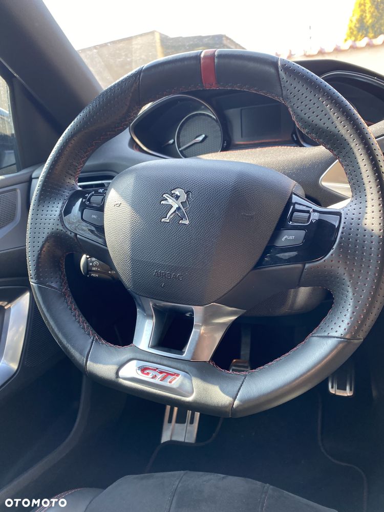 Peugeot 308 1.6 e-THP GTi by Sport S&S - 5