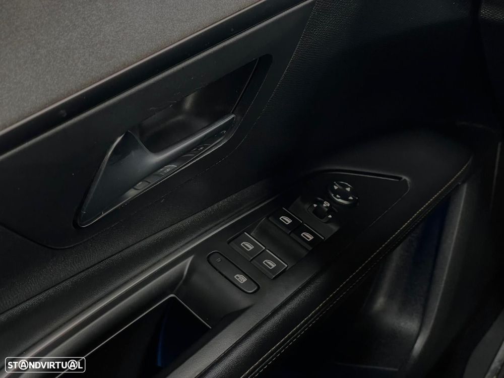 Peugeot 3008 1.6 Hybrid GT Line e-EAT8 - 12