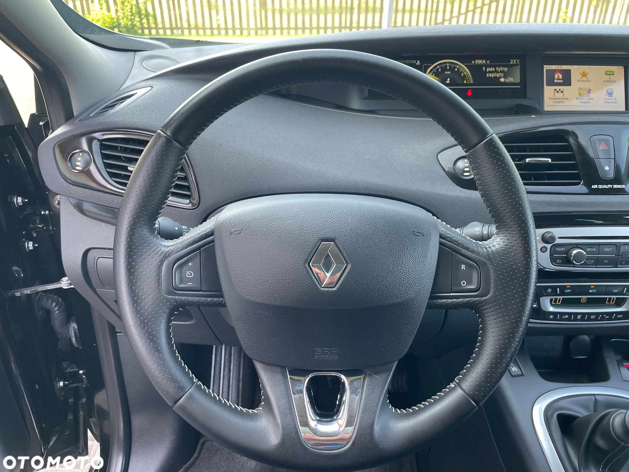 Renault Scenic dCi 110 Xmod Paris - 21