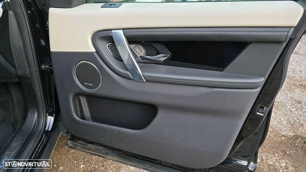 Land Rover Discovery Sport - 54