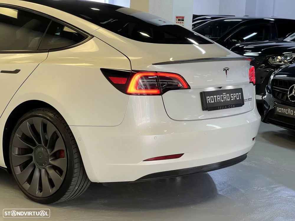Tesla Model 3 Performance Dual Motor AWD - 40