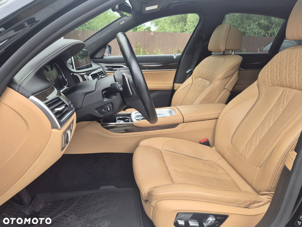 BMW Seria 7 740d xDrive - 18