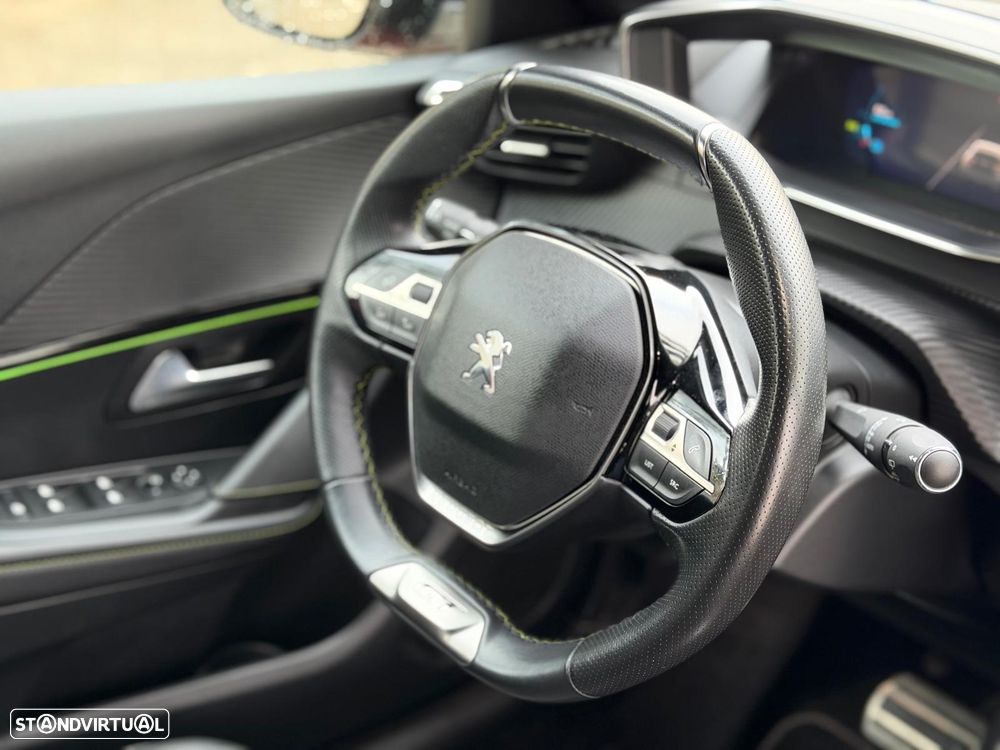 Peugeot e-208 GT - 41