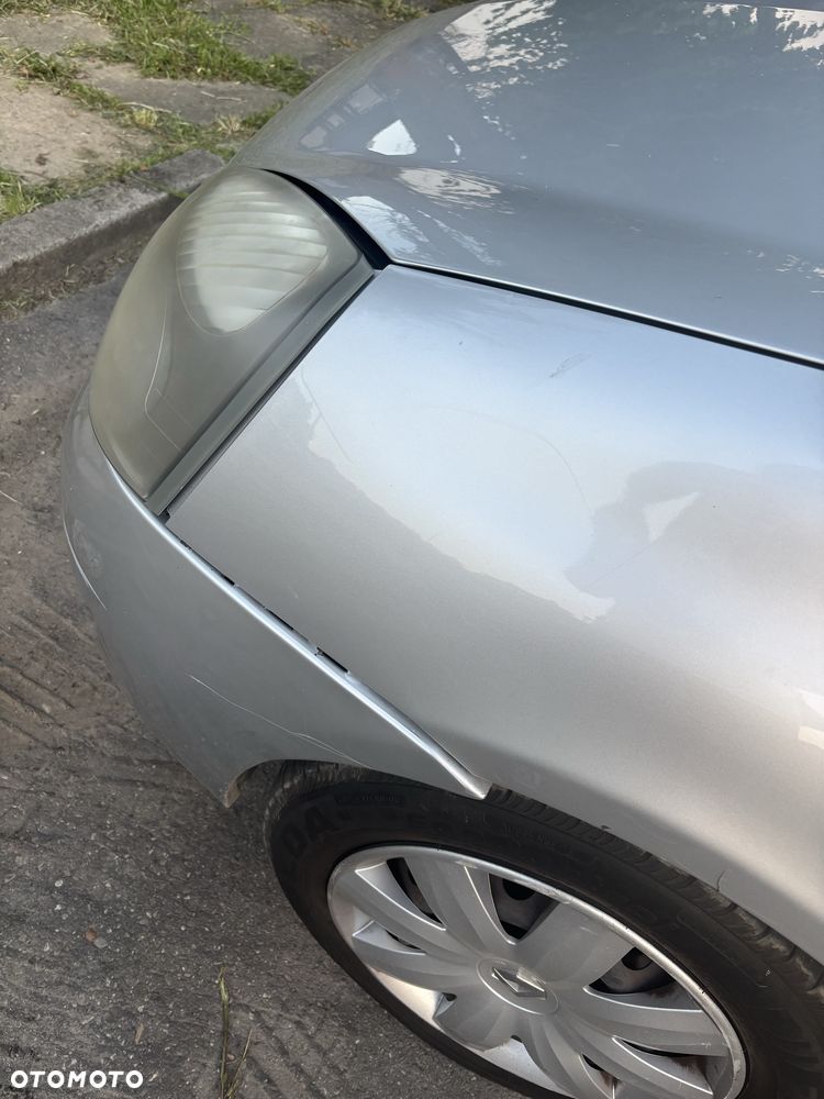 Renault Clio - 8