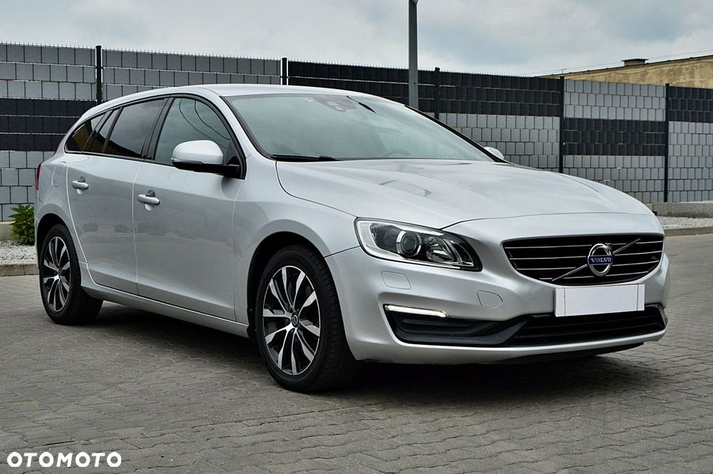 Volvo V60 D2 Drive-E Momentum - 16