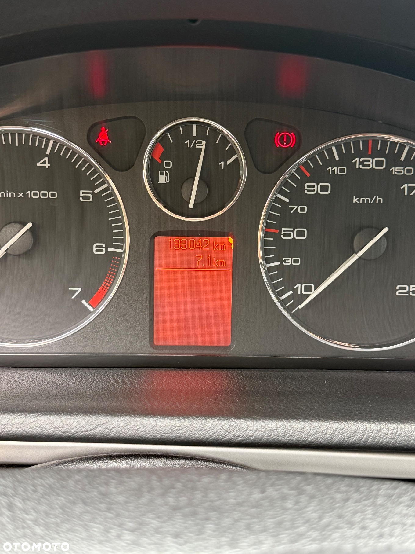 Peugeot 407 1.8 Presence - 11